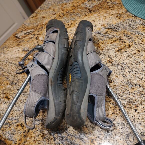 Keen Men's Newport H2 Sandals Size 9 US ID 395 PRH 03 - Picture 6 of 12